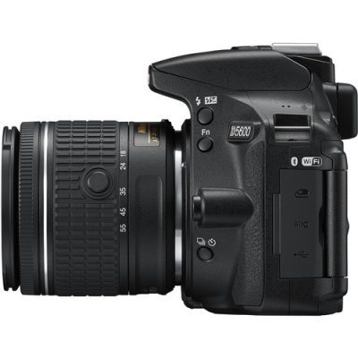 Nikon D5600 with 18-55mm Lens