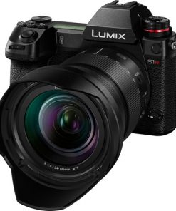 Panasonic Lumix DC-S1R with 24-105mm Lens