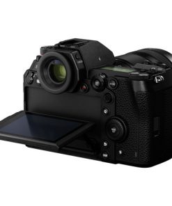Panasonic Lumix DC-S1R with 24-105mm Lens